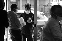 Food queues : Food lines : Hell's Kitchen : Streetlife, New York, Photo by Richard Moore